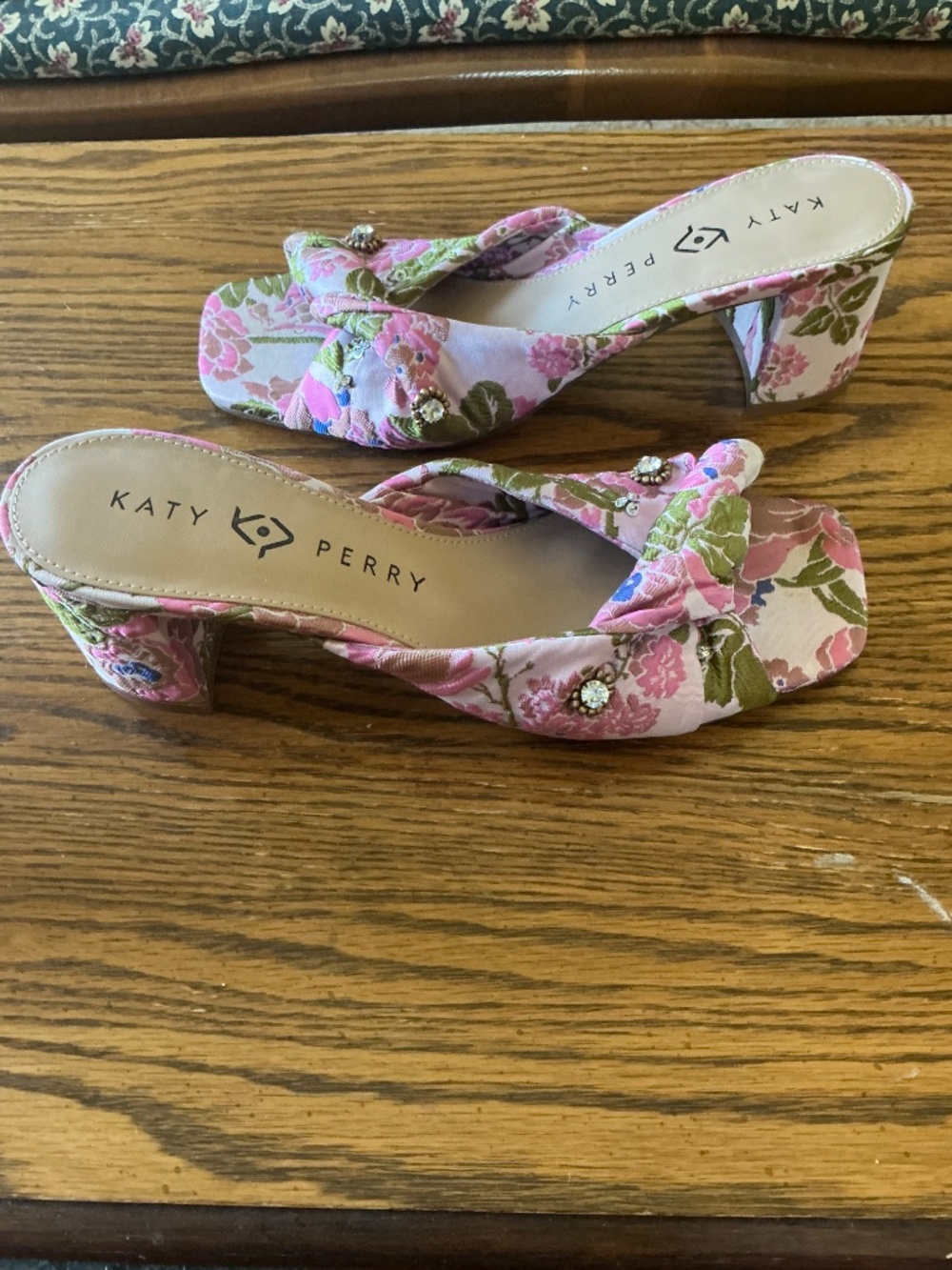 Katy Perry The Tooliped Vintage Print Fabric Sandal sz 7 - Picture 5 of 8